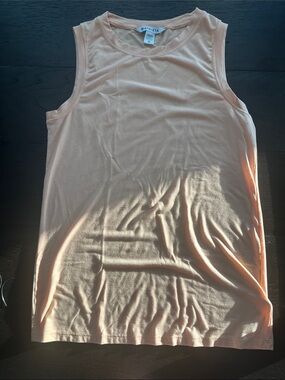 Athleta Soft Peach/light orange Sleeveless Tank Top